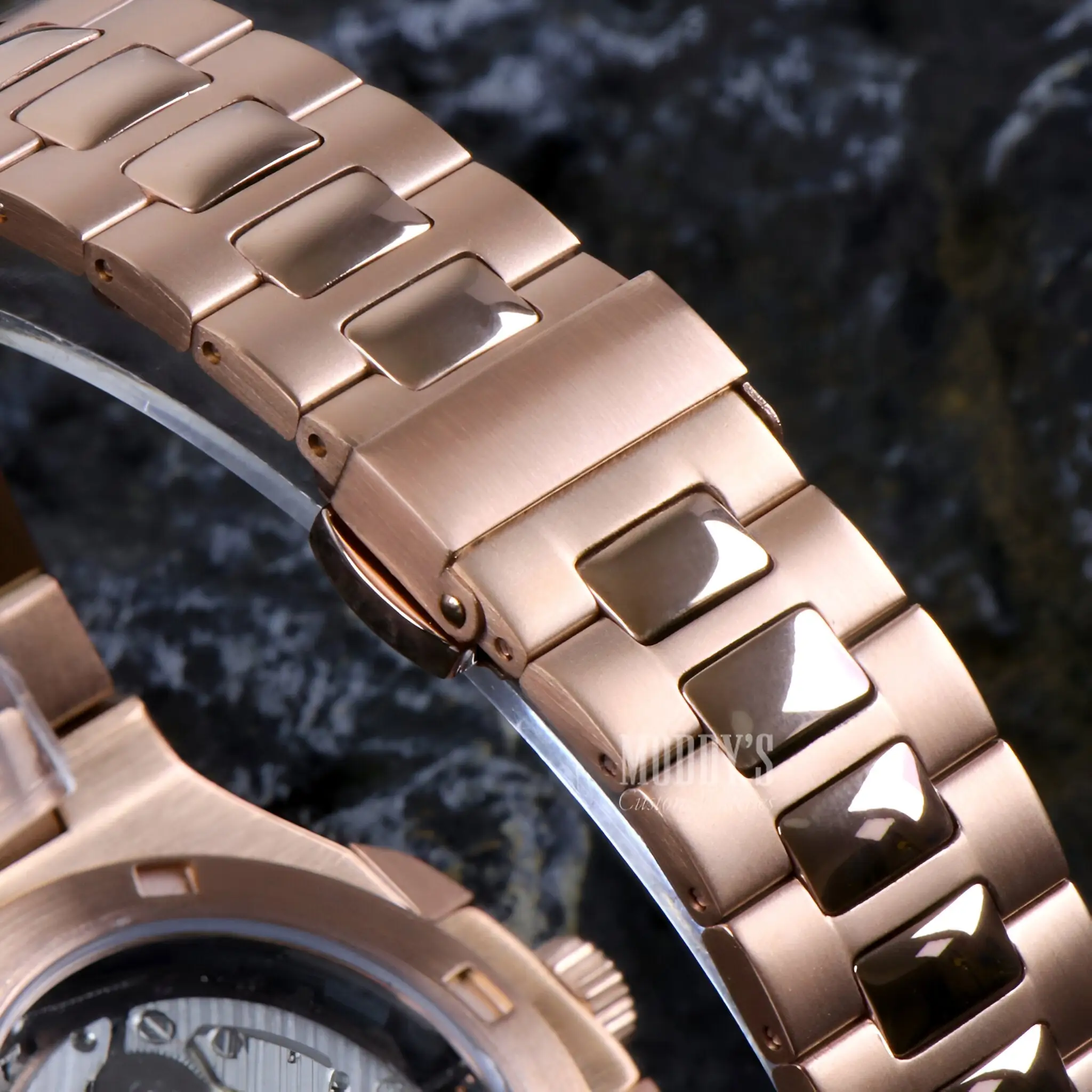 Nautiko | Rose Gold Chocolate Open Heart - Image 5