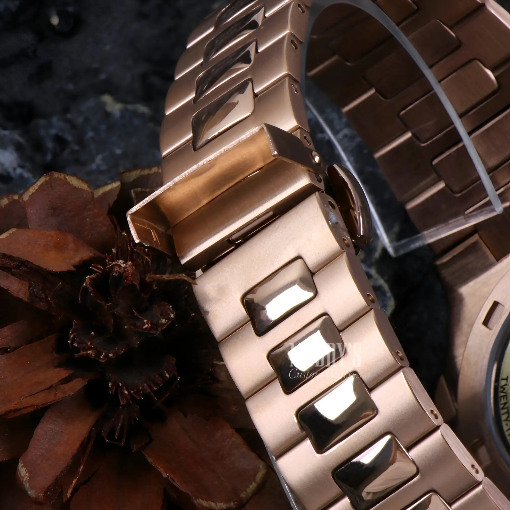 Nautiko | Rose Gold Chocolate Open Heart - Image 7