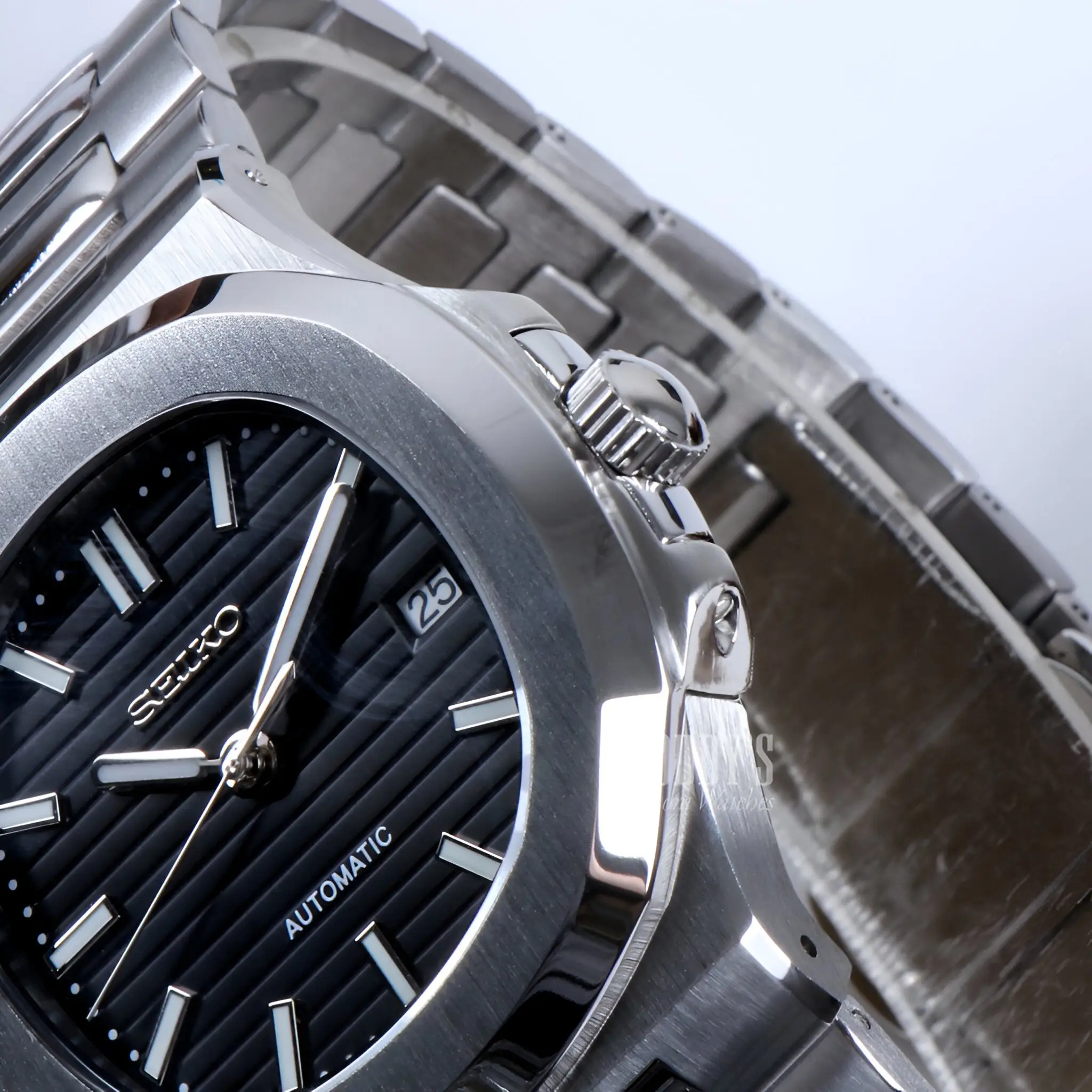 Nautiko | Black - Image 8